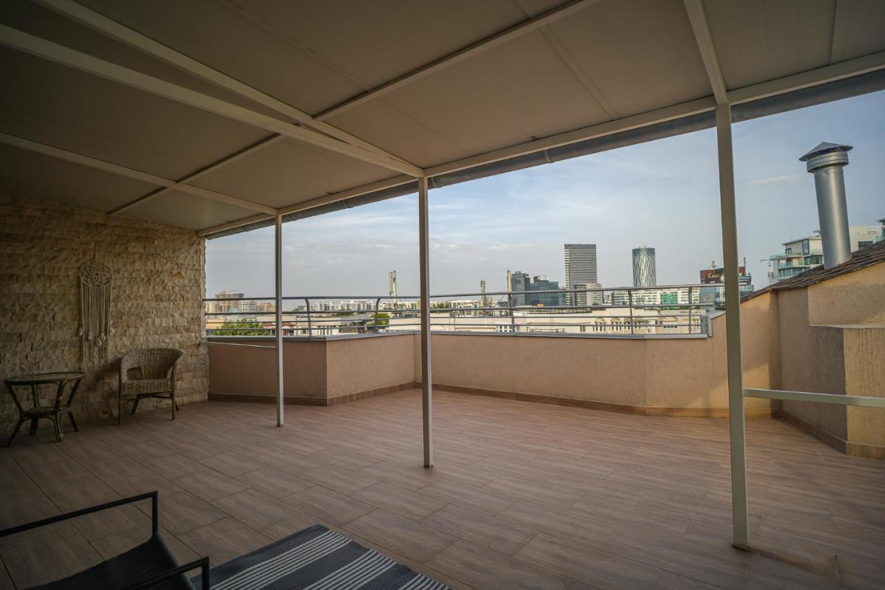 Penthouse With Huge Rooftop & Amazing City View Bukarest Kültér fotó