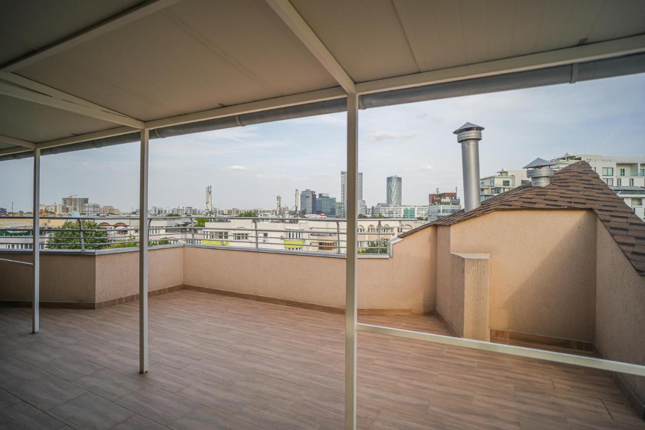 Penthouse With Huge Rooftop & Amazing City View Bukarest Kültér fotó